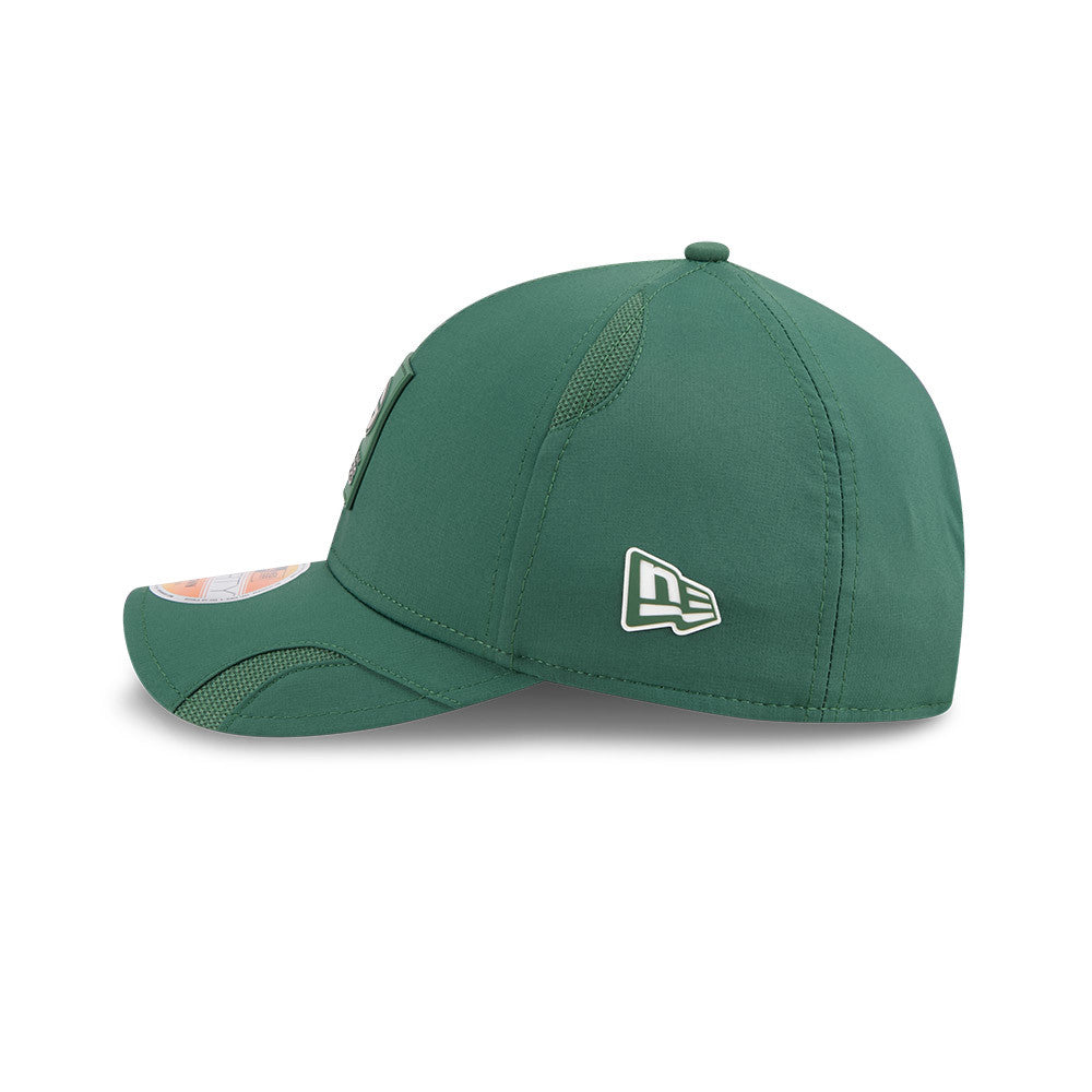 Men's Green Bay Packers New Era Green 2025 NFL Primary Logo Sideline Heat 9FORTY M-Crown Adjustable Hat