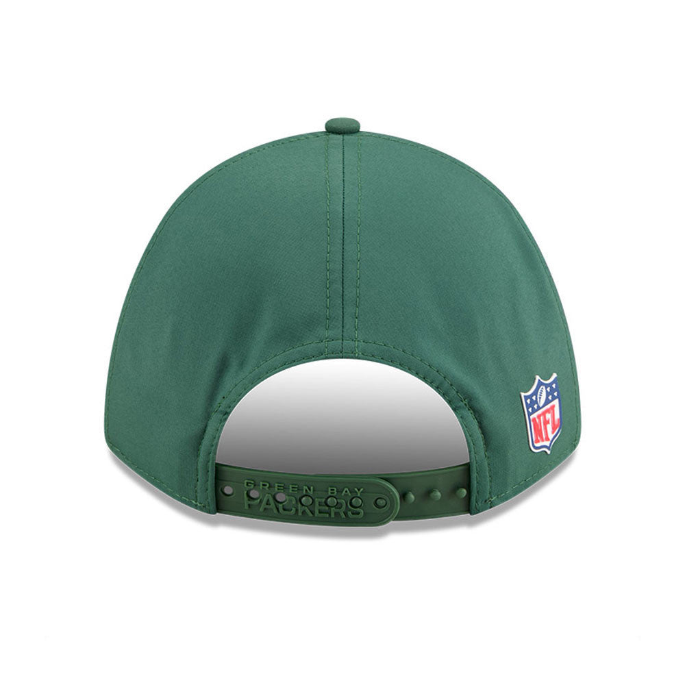 Men's Green Bay Packers New Era Green 2025 NFL Primary Logo Sideline Heat 9FORTY M-Crown Adjustable Hat