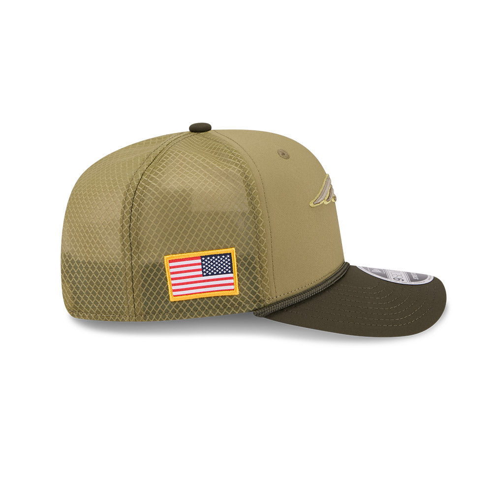 Men's New England Patriots New Era Green 2025 Salute To Service Sideline 9SEVENTY Trucker Adjustable Hat